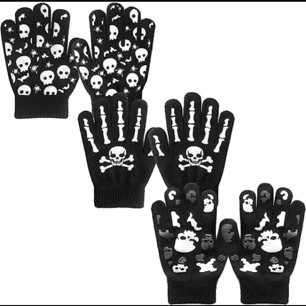 EvridWear Kid Magic Stretch Gripper Winter Warm Glove 3 PairsPack Skull Printing